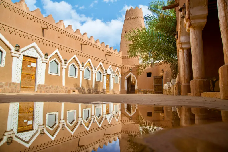 Smartlox Partners With AstroLabs To Bring Digital Safety Technology To Saudi Arabia